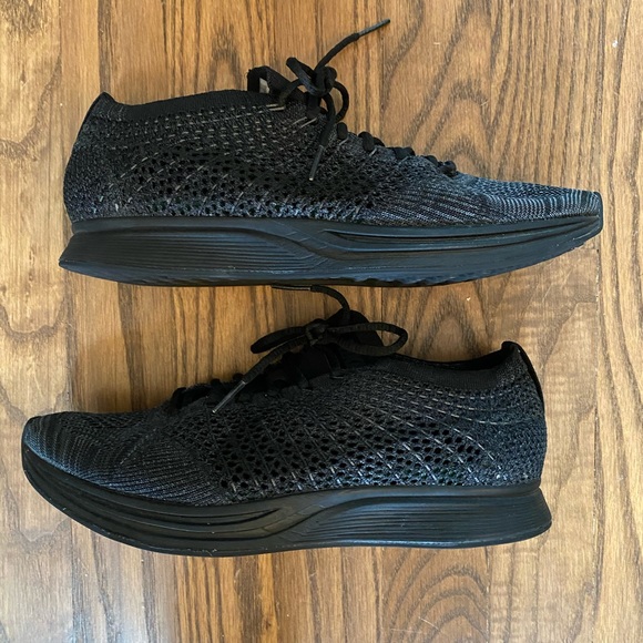Nike Flynit Racers - Picture 13 of 13